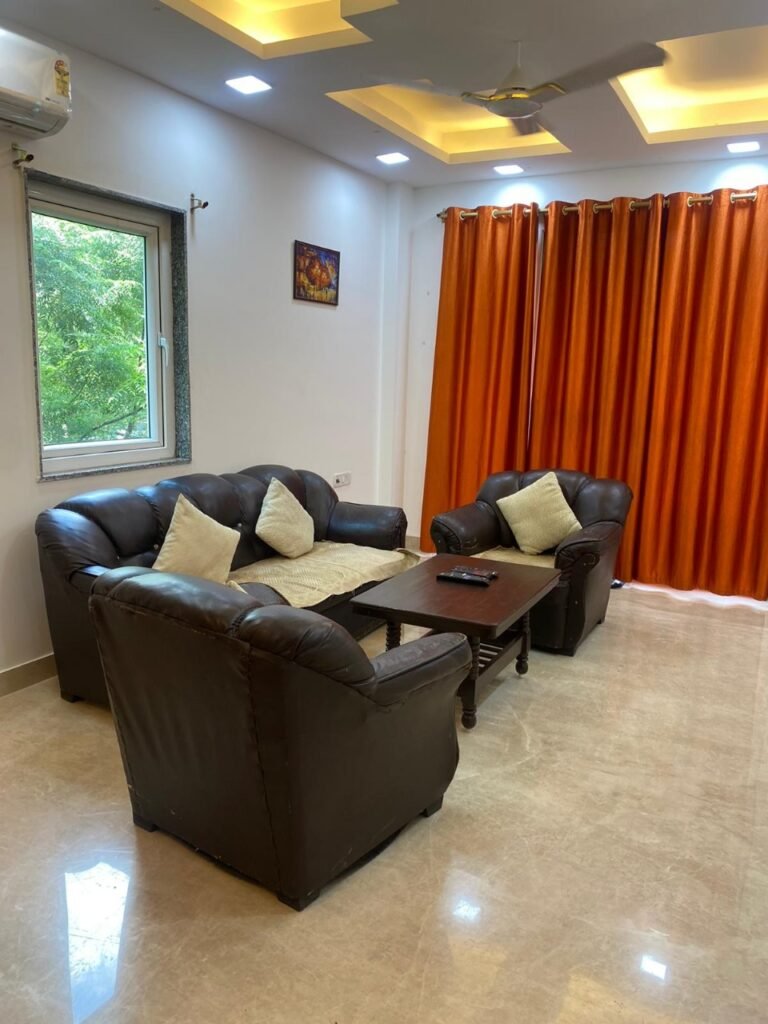 4BHK serviced apartments in green park
