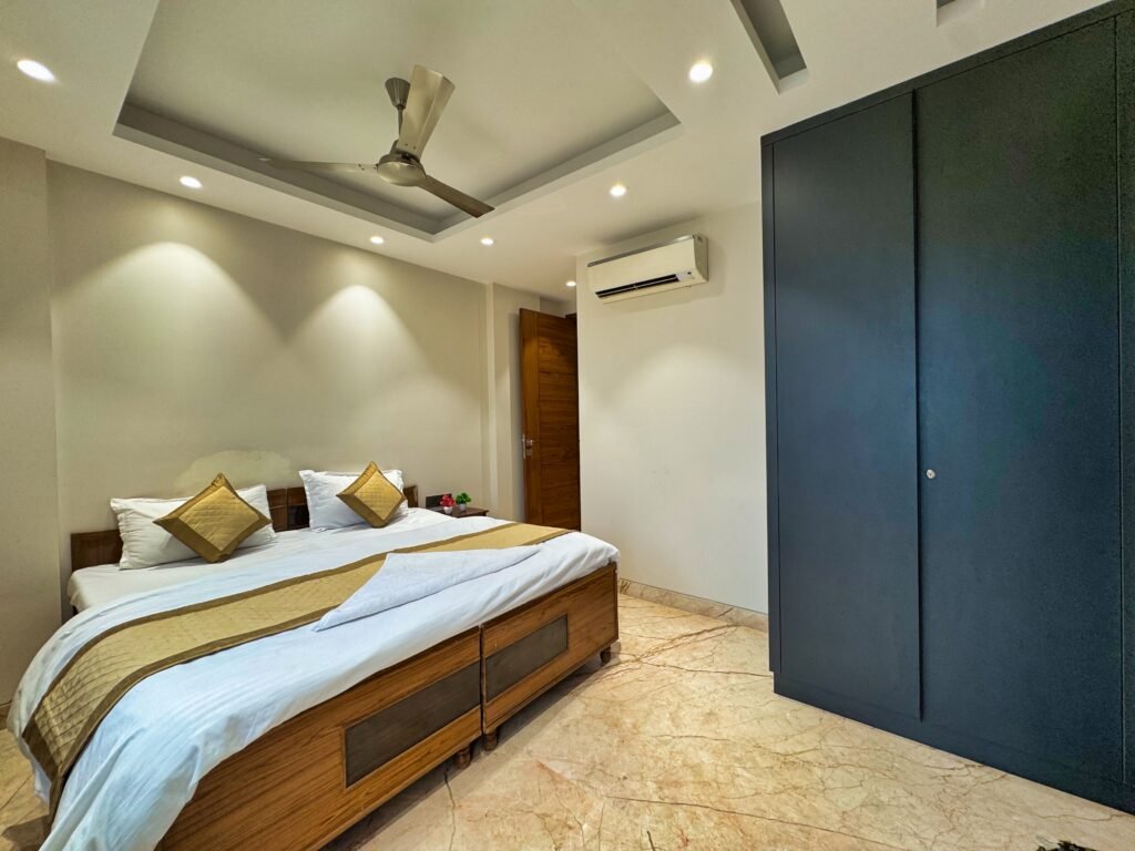 fully furnished studio apartments in Delhi for rent monthly
